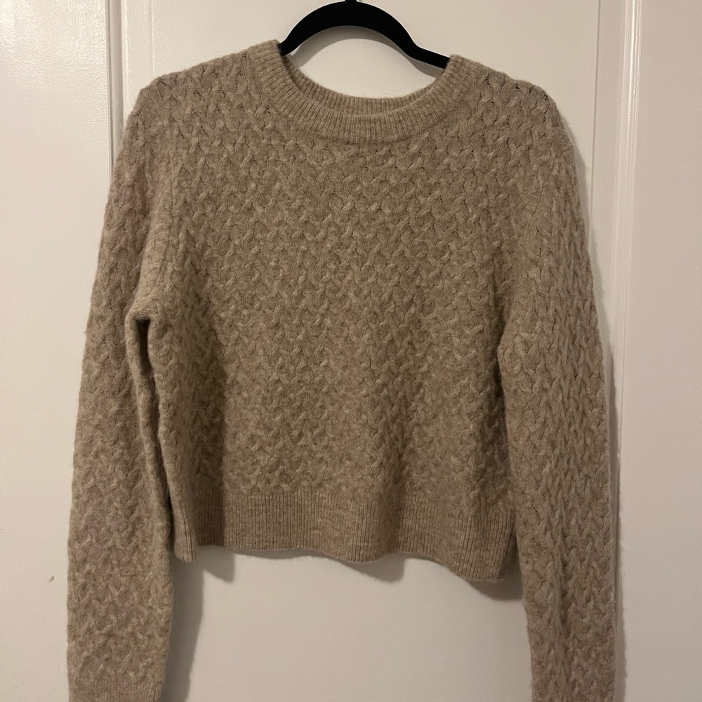 Lululemon alpaca wool blend Women's Crewneck Cable Knit Sweater - Cream